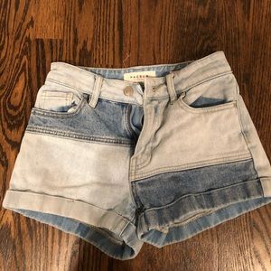 Adorable blocked jean shorts